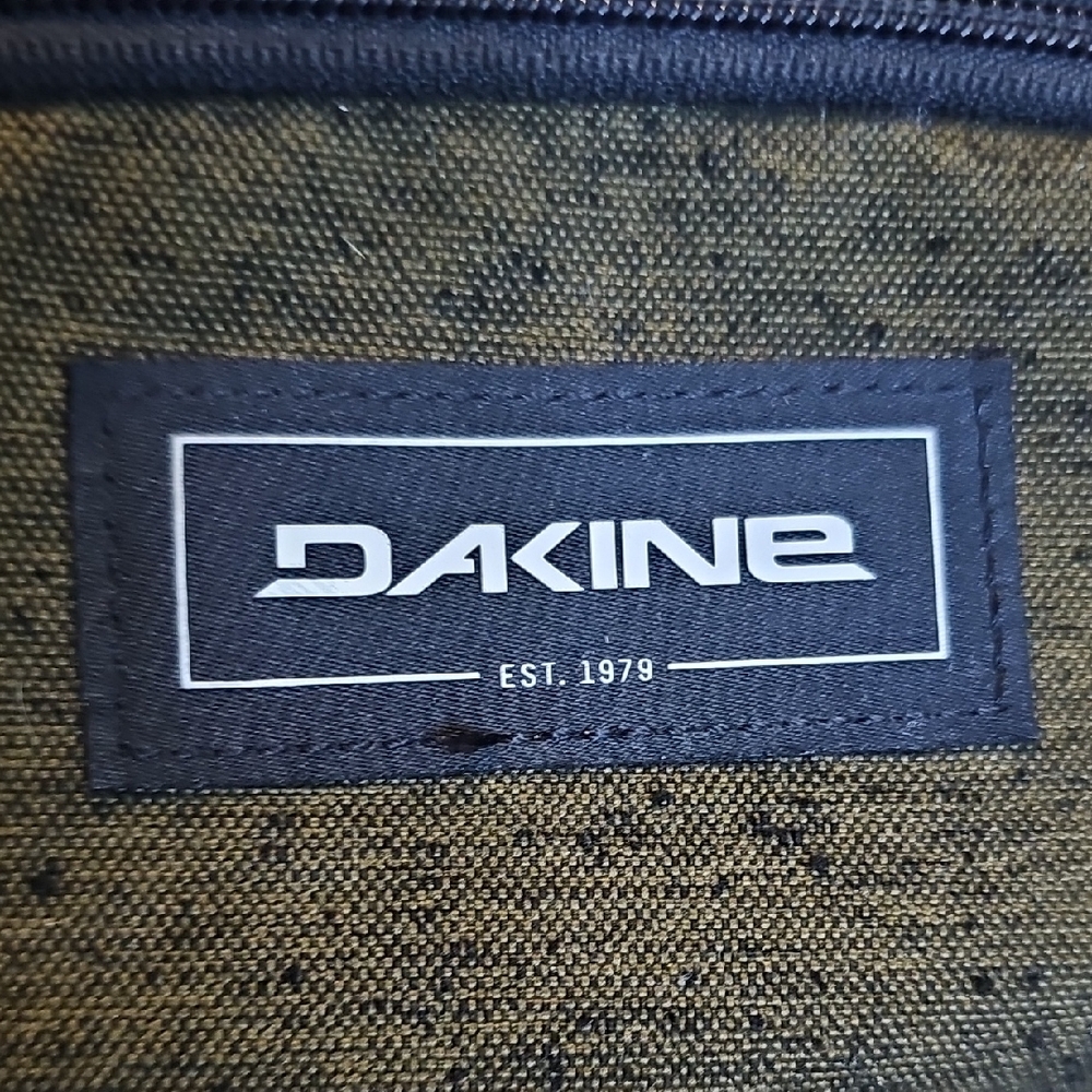 Dakine Forest Green Belt Bag - Picture 2 of 5